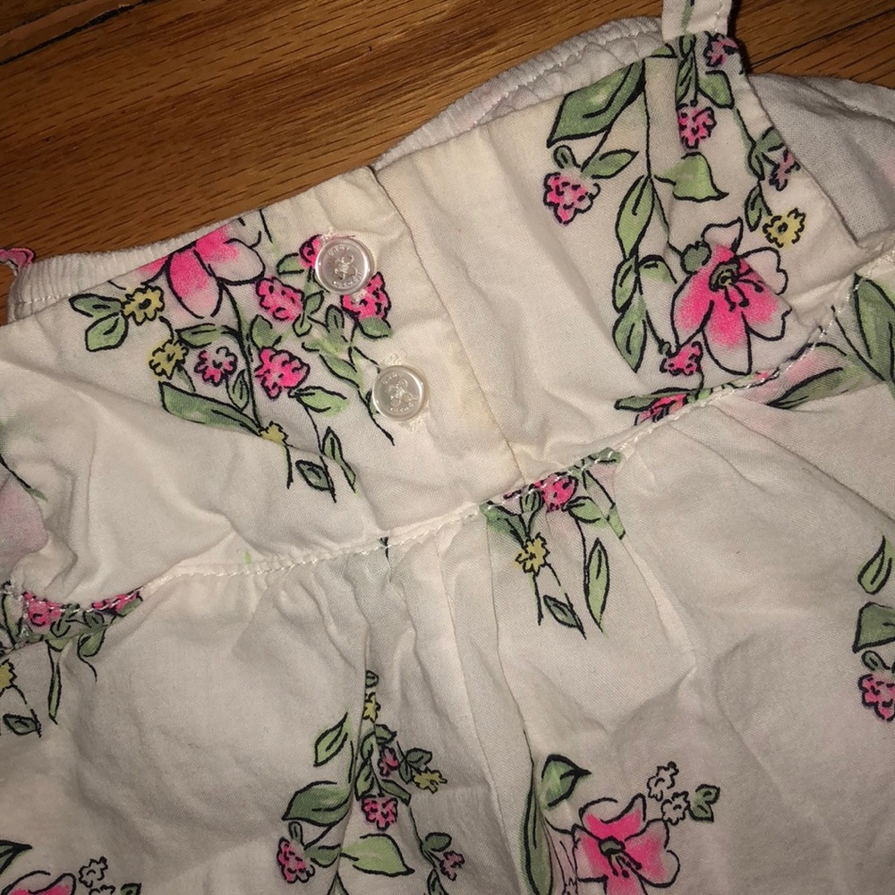 Two piece set - Picture 2 of 2